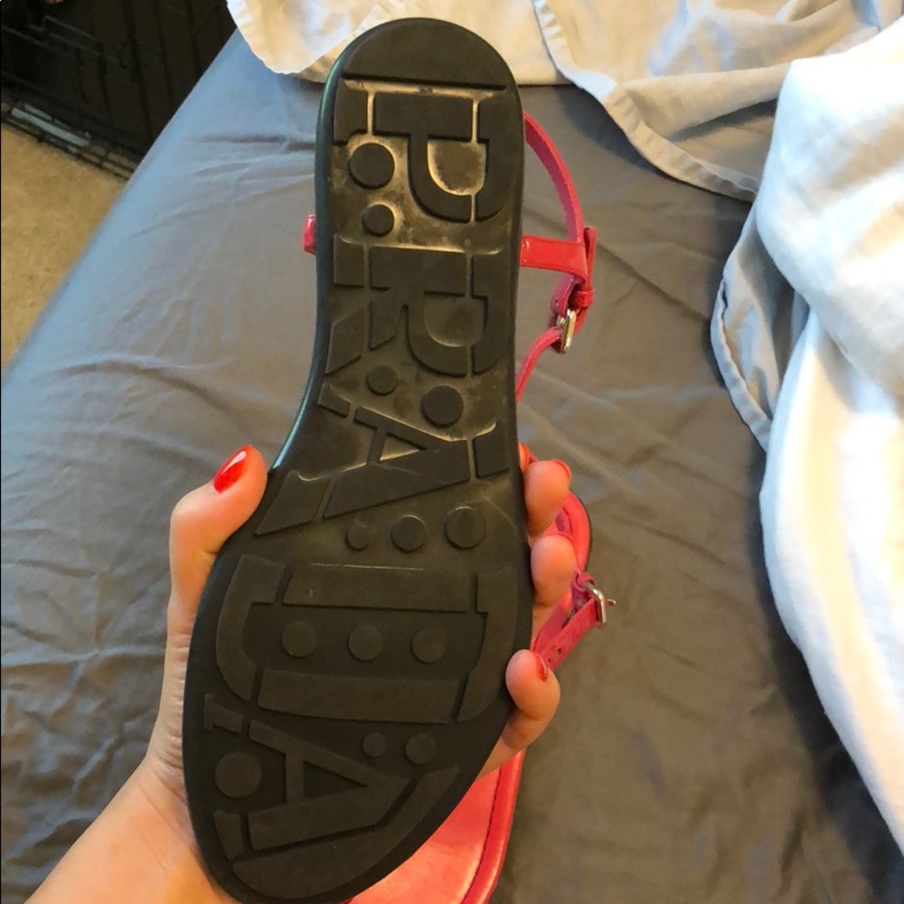 Hot pink Prada flat thong sandals - Picture 2 of 6
